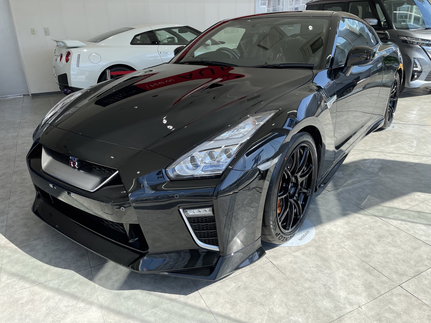札幌で日産 GT-R35のアークバリアW、GPコート施工を行いました。